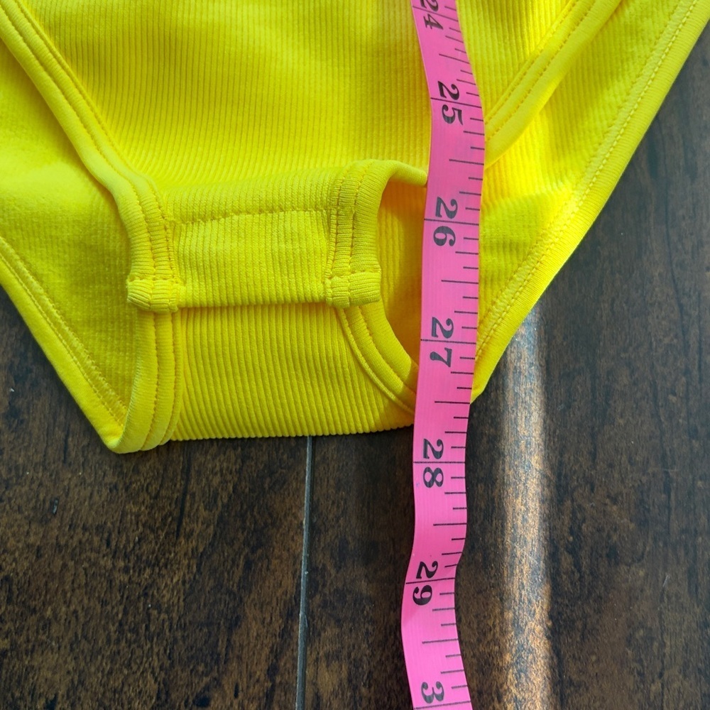 OQQ Yellow Short Sleeve Bodysuit Medium Compression XL - Picture 5 of 6